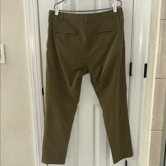 Lululemon Men’s ABC Slim-Fit 5 Pocket Pants in Olive - Picture 10 of 14